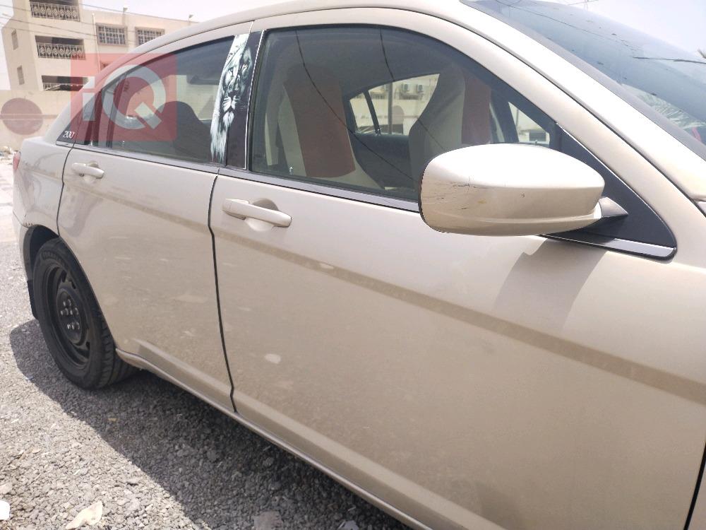 كرايسلر 200